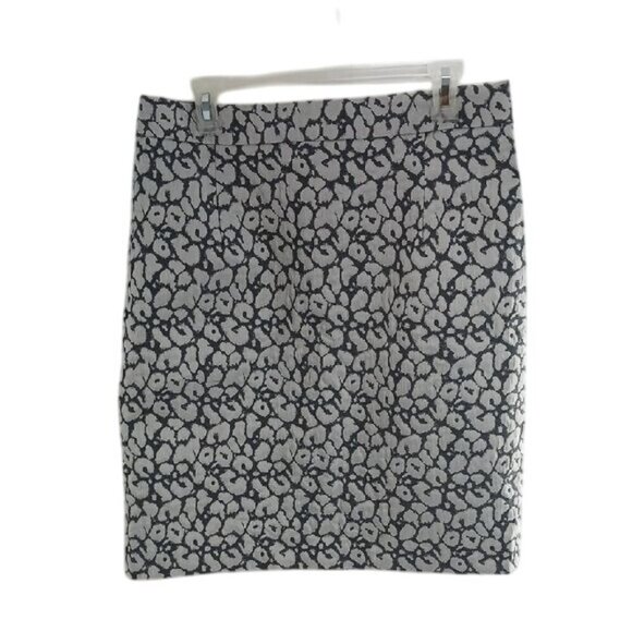 Calvin Klein Skirt Gray White Abstract Animal Print Straight Size 12 Petite - Picture 1 of 6